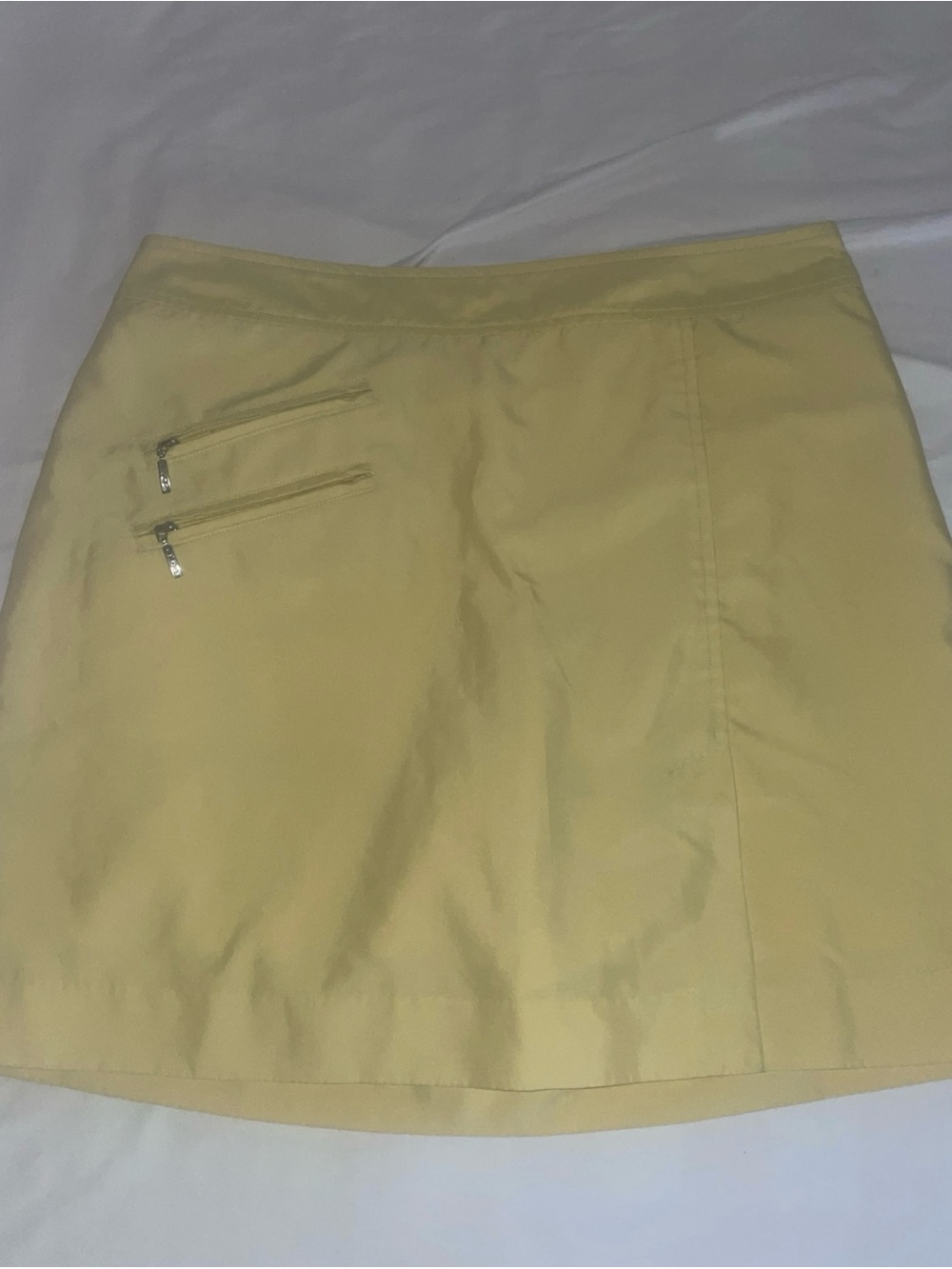 Izod Pale Yellow Skort with Double Zip Pockets